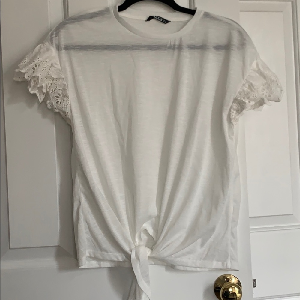 Front tie top